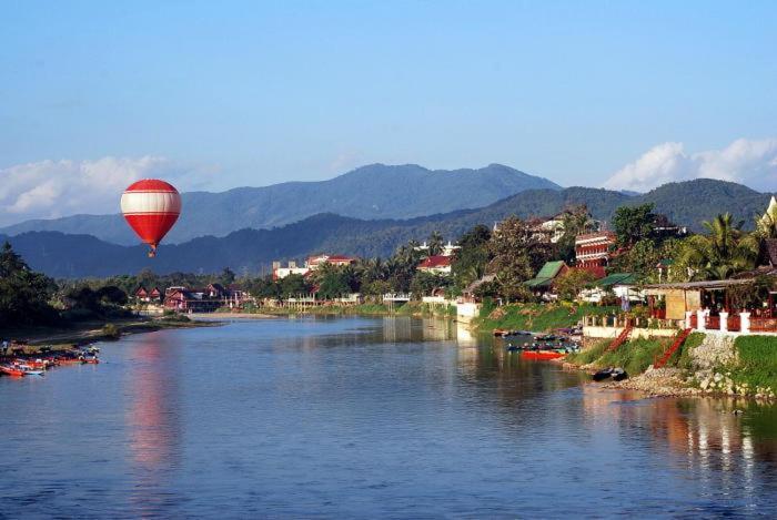Consiana Hotel Vang Vieng Dış mekan fotoğraf